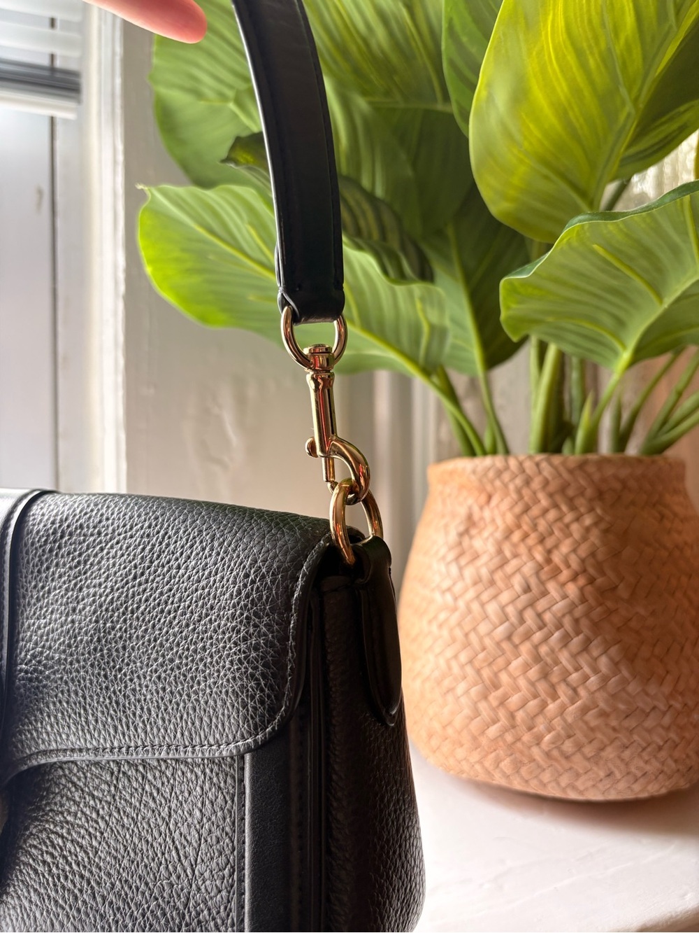 Coach Georgiana in Black Pebble Leather & Gold Hardware - Picture 4 of 9